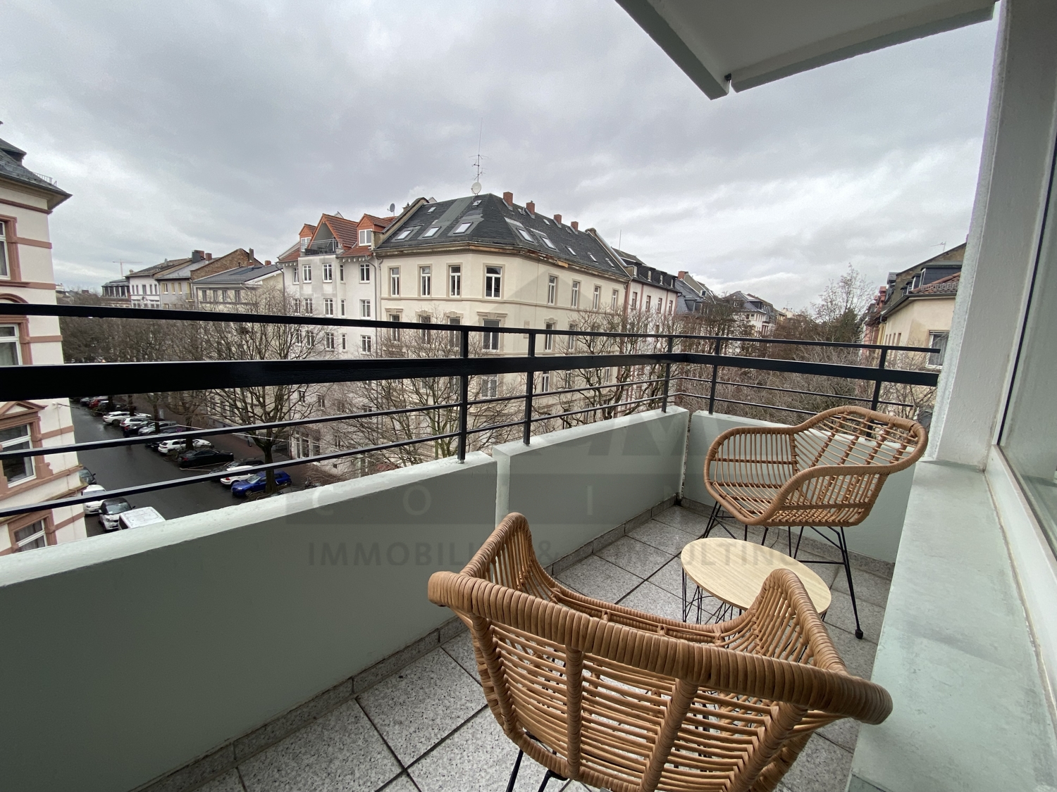 Balkon  und Ausblick